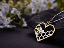 Collier À Cœur En Nid D'Abeille