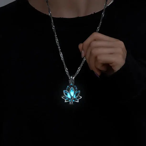 Collier Fleur De Lotus Lumineuse
