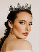 Couronne De Reine Baroque Ornée De Bijoux